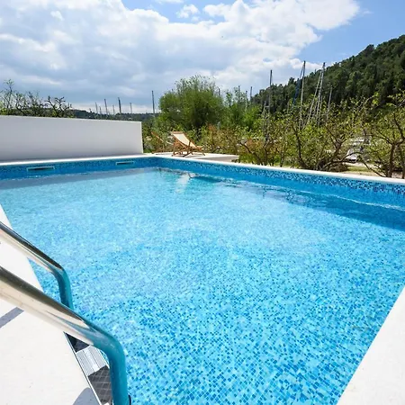 Nautical Marina Apartments: Heated Pool & Water Sports Skradin Exterior photo
