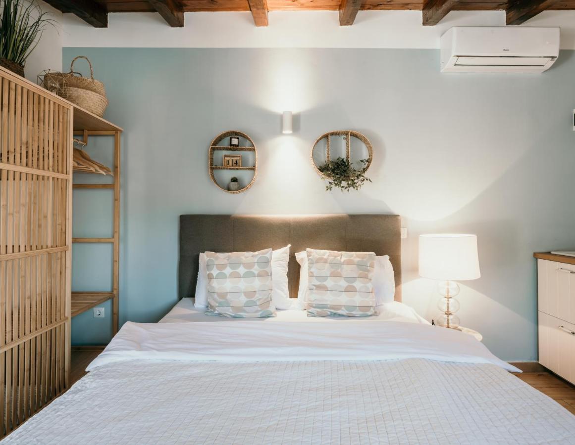 Apartment Nautical Marina Apartments: Heated Pool & Water Sports
